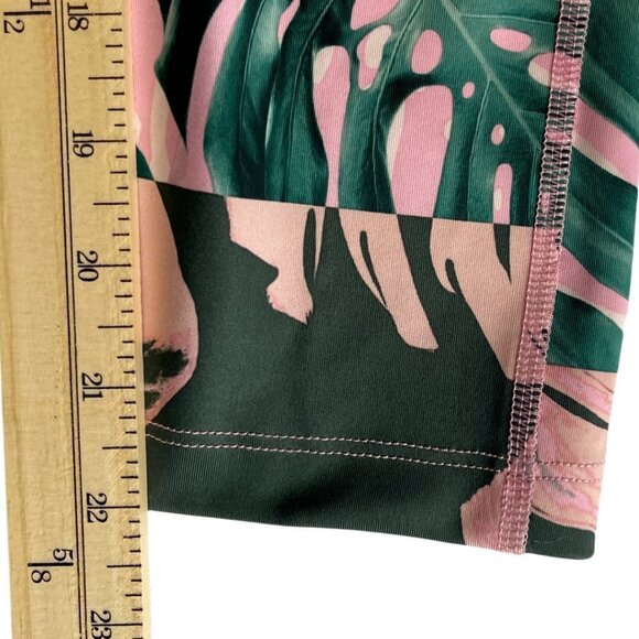 Nike Size Small Women's DRI-FIT Fast Runway Print Crop Running Tights N… - Picture 11 of 11